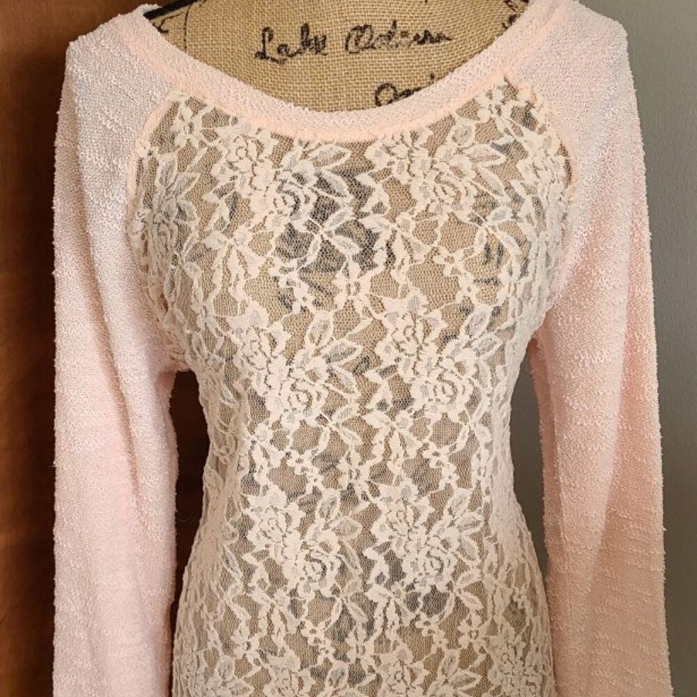 Stunning Peach Lace Top, XL